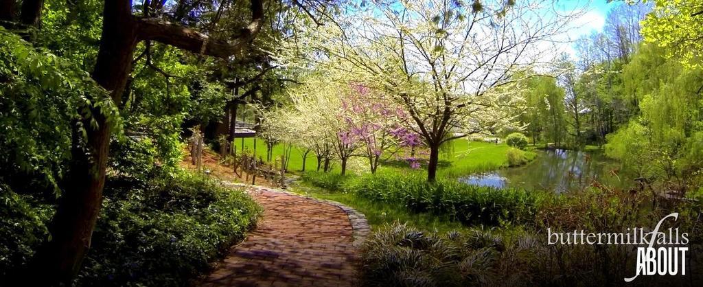 Buttermilk Falls Inn & Spa Milton Buitenkant foto