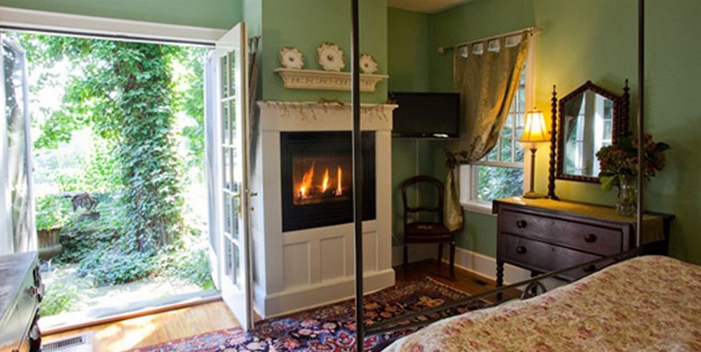 Buttermilk Falls Inn & Spa Milton Buitenkant foto
